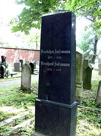 Grabstein auf dem jüdischen Friedhof in Moisling